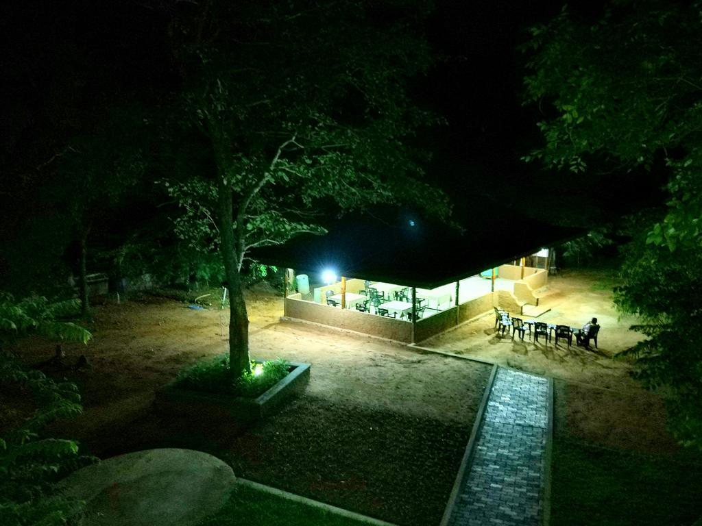 Wildescape Polonnaruwa Cidade Antiga de Polonnaruva Exterior foto